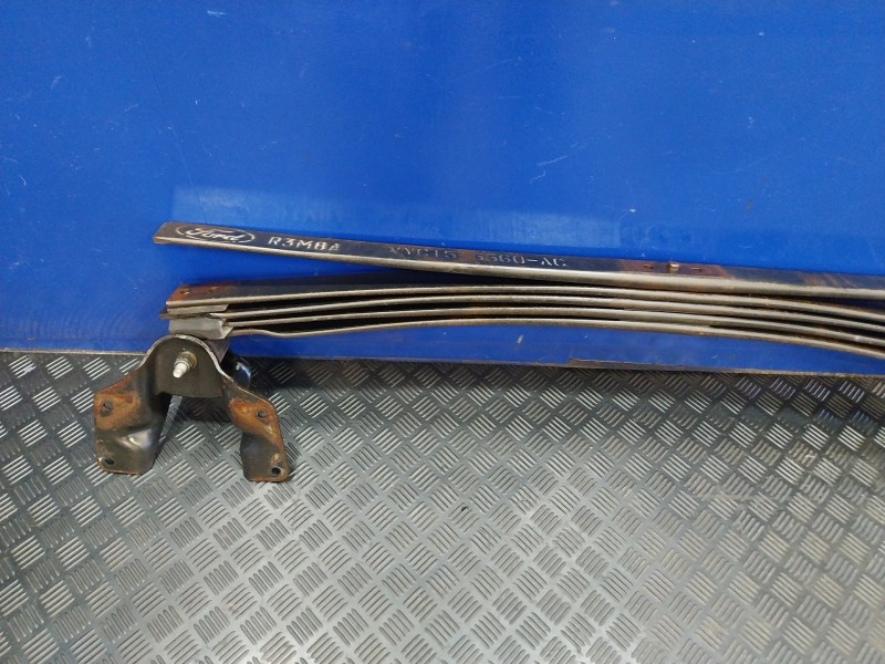 Recambio de ballesta trasera para ford transit, caja cerr. largo 95 referencia OEM IAM VYC155560AC  