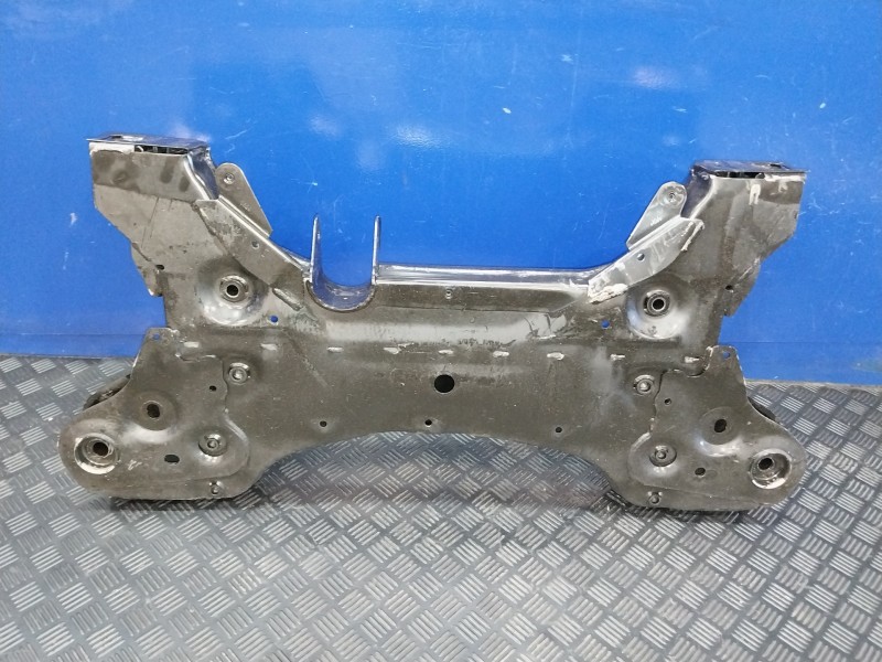 Recambio de puente delantero para nissan interstar m1 fm referencia OEM IAM 09452207  