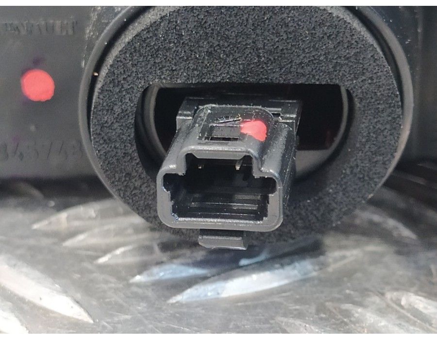 Recambio de piloto trasero izquierdo interior para renault captur ii 1.3 tce referencia OEM IAM 265553734R  02084599900010