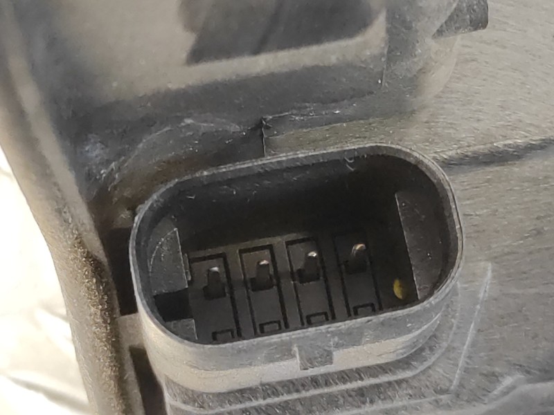 Recambio de cerradura puerta delantera derecha para bmw serie 2 gran tourer (f46) referencia OEM IAM  728193410 18283810