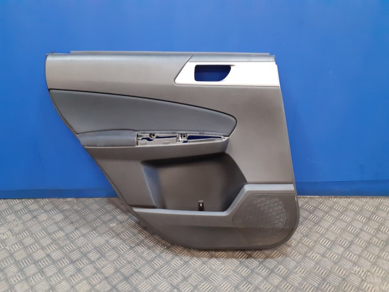 Recambio de guarnecido puerta trasera izquierda para subaru forester s12 xs classic referencia OEM IAM 94223SC070  