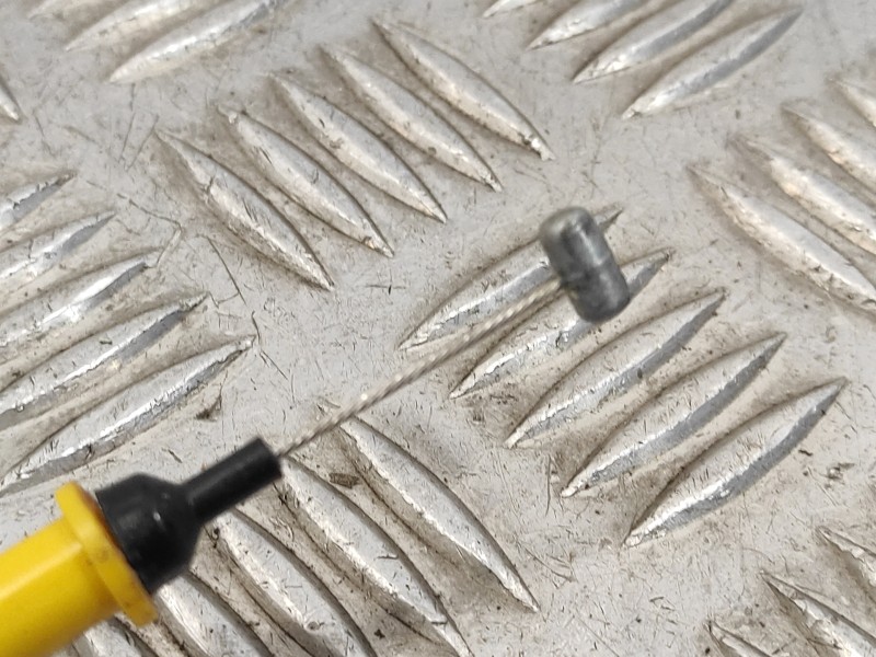 Recambio de cerradura puerta trasera derecha para peugeot 308 1.6 blue-hdi fap referencia OEM IAM 9826110980  