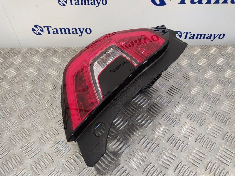 Recambio de piloto trasero izquierdo para renault twingo iii 1.0 sce referencia OEM IAM 265551677R  