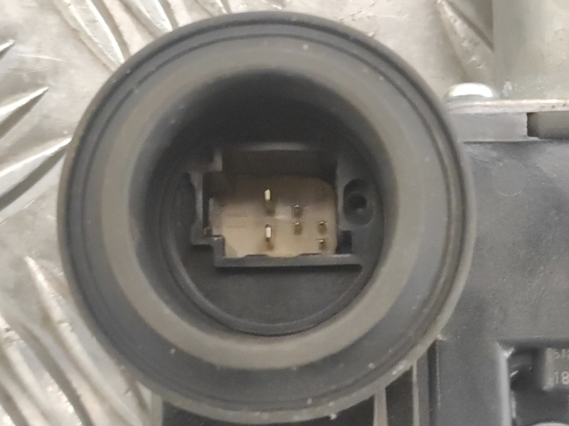 Recambio de elevalunas delantero derecho para toyota yaris cross cross (xp210) referencia OEM IAM 857100D540  0620206771