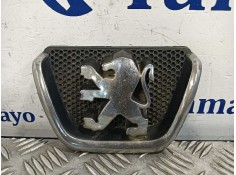 Recambio de anagrama delantero para peugeot 206 berlina referencia OEM IAM   