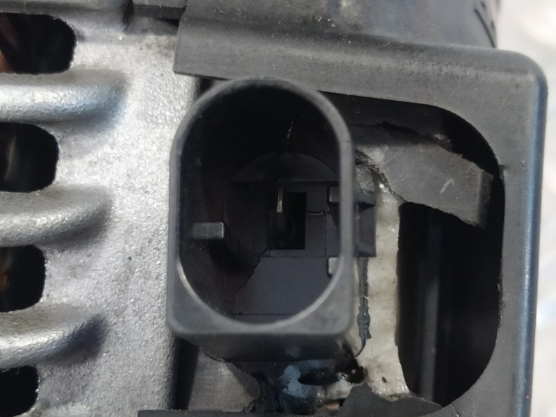 Recambio de alternador para bmw serie 2 gran tourer (f46) referencia OEM IAM  764013103 1042118181