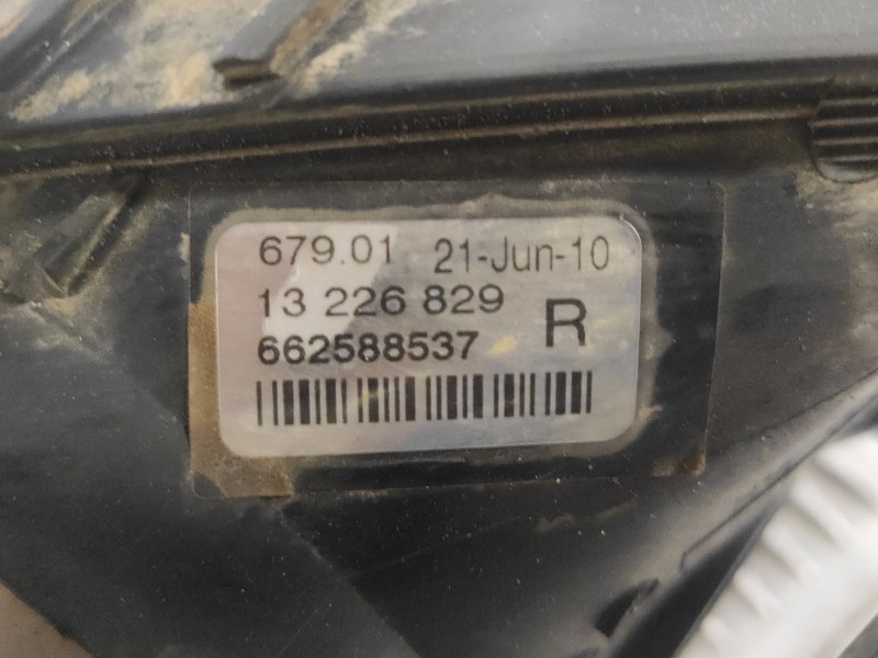 Recambio de faro antiniebla derecho para opel insignia berlina 2.0 cdti cat referencia OEM IAM 662588537  13226829