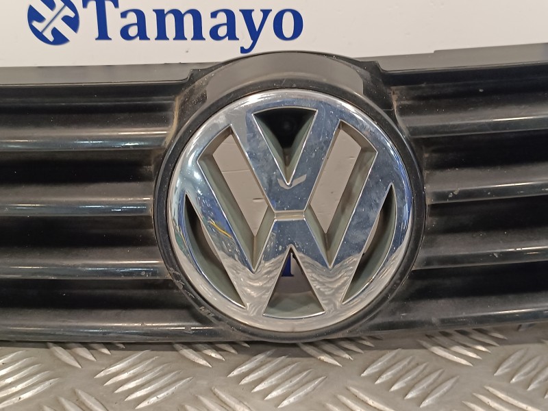 Recambio de rejilla delantera para volkswagen polo berlina (6n2) 1.4 16v referencia OEM IAM 6N0853651J  6N0853655