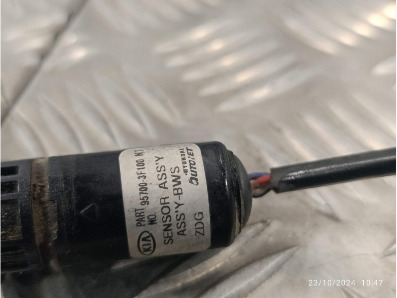 Recambio de sensor aparcamiento trasero para kia opirus 3.5 v6 cat referencia OEM IAM 957003F100  