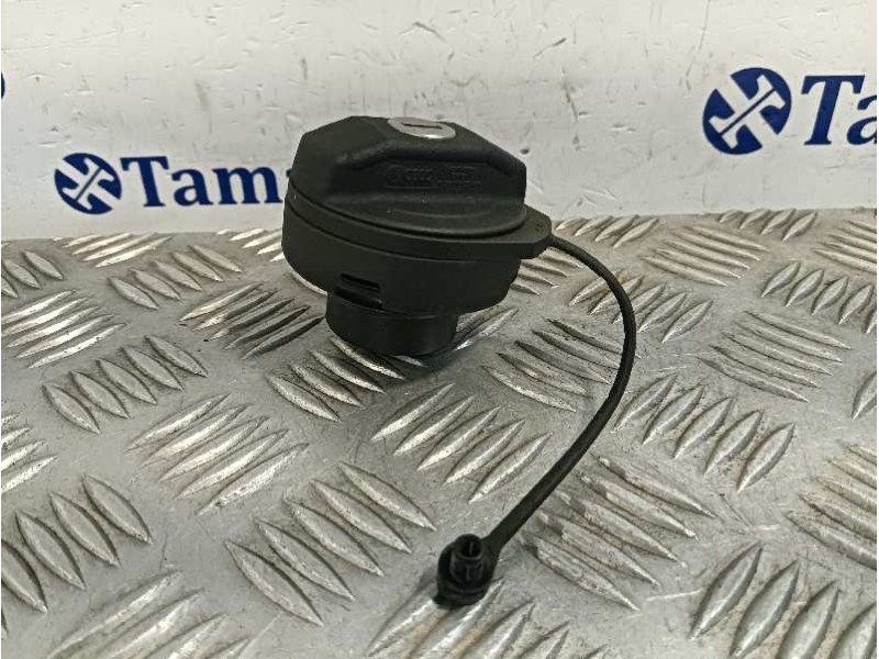 Recambio de tapon combustible para volkswagen caddy furgón/kombi referencia OEM IAM   