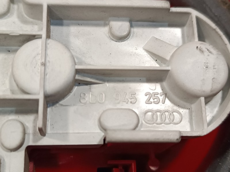 Recambio de piloto trasero izquierdo para audi a3 (8l) 1.9 tdi referencia OEM IAM 8L0945257  