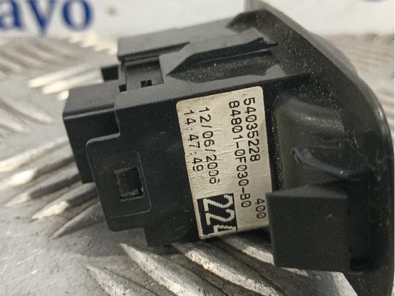 Recambio de mando elevalunas trasero derecho para toyota corolla verso (r1) referencia OEM IAM 54035228  