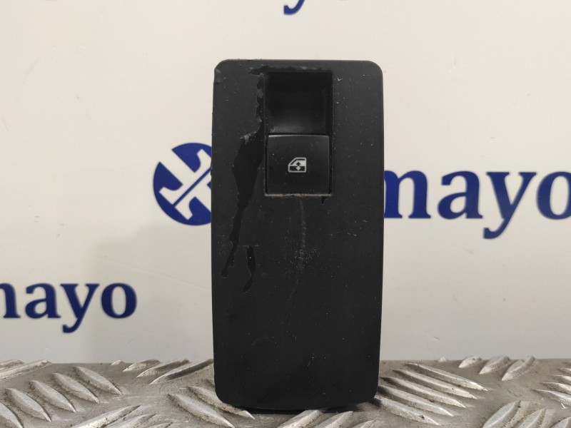 Recambio de mando elevalunas delantero derecho para opel insignia berlina 2.0 cdti cat referencia OEM IAM 13222229  