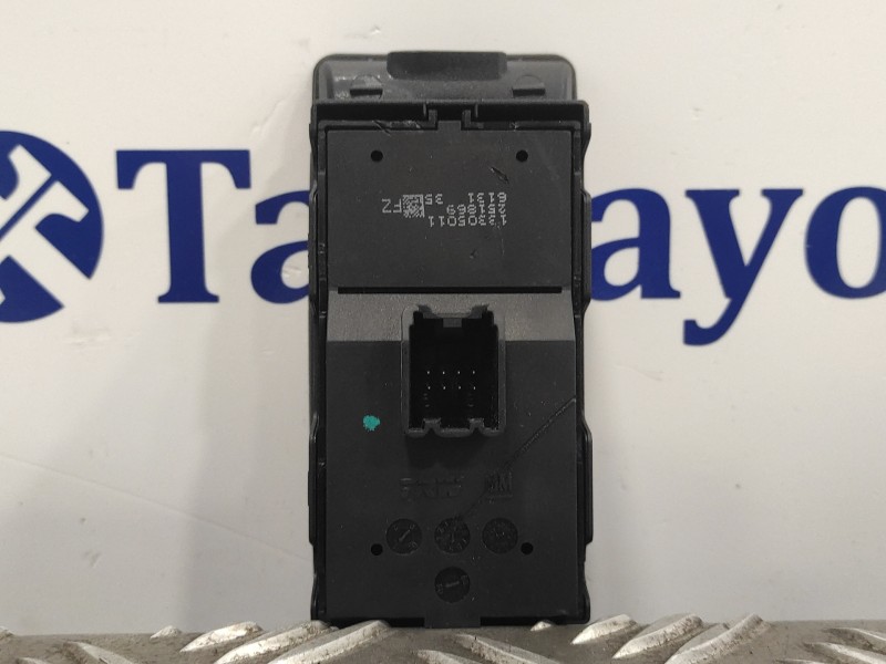 Recambio de mando elevalunas delantero izquierdo para opel insignia berlina 2.0 cdti cat referencia OEM IAM 13222224  