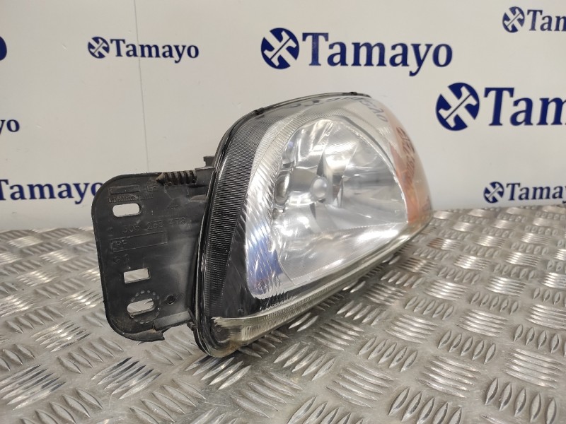 Recambio de faro izquierdo para ford fiesta berlina (dx) referencia OEM IAM 0301173303  YS6113006EC