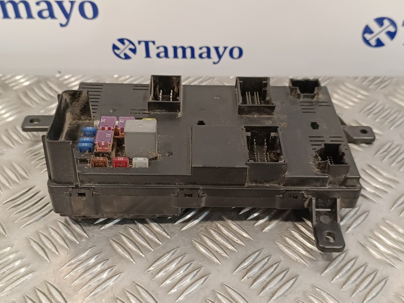Recambio de caja reles / fusibles para kia carnival 2.9 crdi cat referencia OEM IAM 919584D0800H  