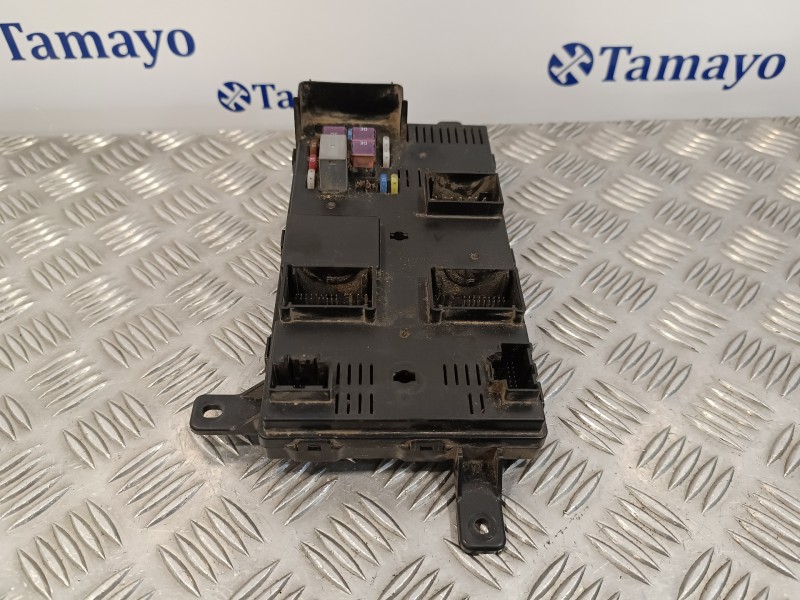 Recambio de caja reles / fusibles para kia carnival 2.9 crdi cat referencia OEM IAM 919584D0800H  