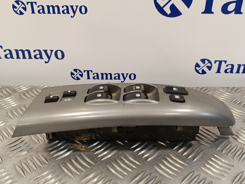 Recambio de mando elevalunas delantero izquierdo para kia carnival 2.9 crdi cat referencia OEM IAM 935704D3200T  