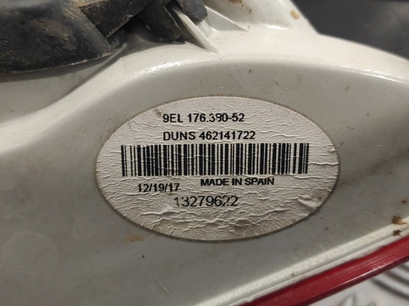 Recambio de piloto trasero derecho para opel insignia berlina 2.0 cdti cat referencia OEM IAM 13279622  