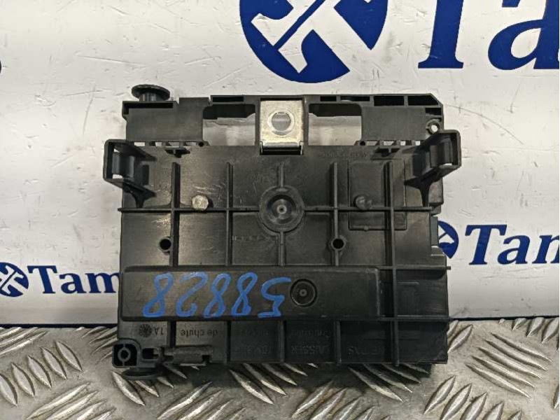 Recambio de caja reles / fusibles para peugeot 307 cc (s2) referencia OEM IAM 9664055780  