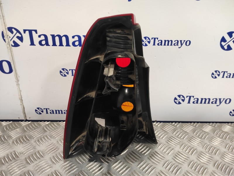 Recambio de piloto trasero derecho para dacia logan referencia OEM IAM 8200211019 62420801 89030062