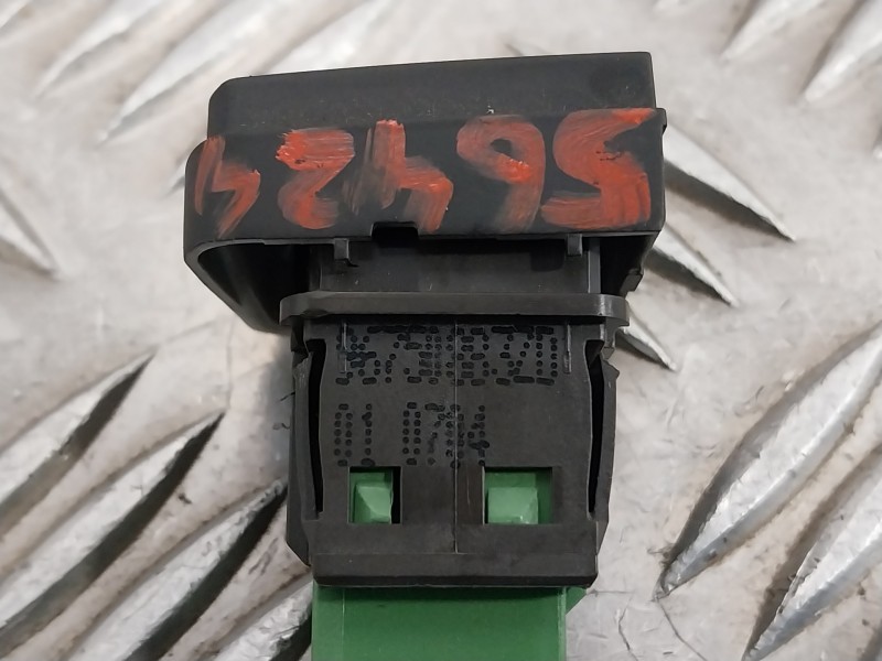 Recambio de boton cierre centralizado para peugeot 208 1.2 12v e-vti referencia OEM IAM 96750883ZD  