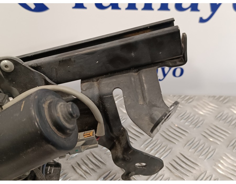 Recambio de motor cierre centralizado porton para kia carnival 2.9 crdi cat referencia OEM IAM 817704D101  