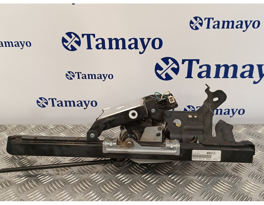 Recambio de motor cierre centralizado porton para kia carnival 2.9 crdi cat referencia OEM IAM 817704D101  