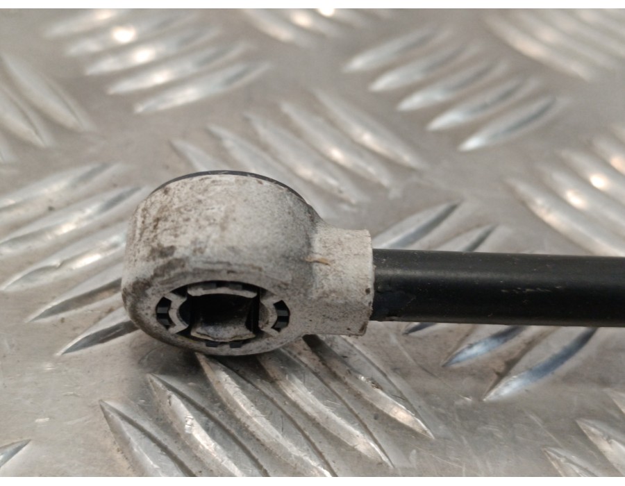 Recambio de motor cierre centralizado porton para kia carnival 2.9 crdi cat referencia OEM IAM 817704D101  