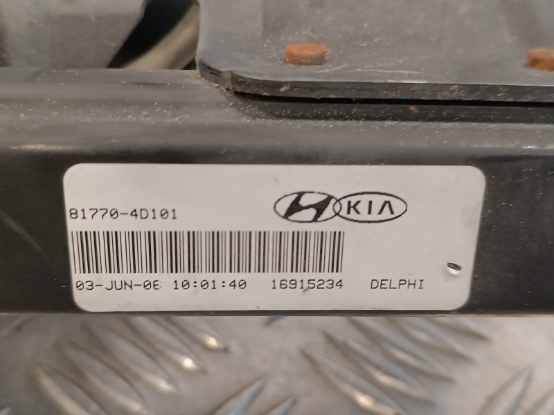 Recambio de motor cierre centralizado porton para kia carnival 2.9 crdi cat referencia OEM IAM 817704D101  