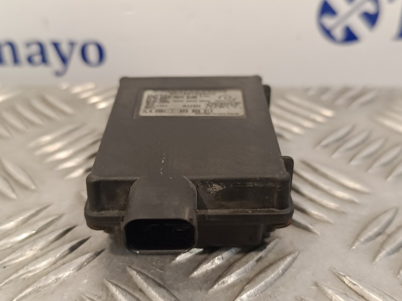 Recambio de modulo electronico para audi a4 avant (8e) 1.9 tdi referencia OEM IAM 8E0909511  