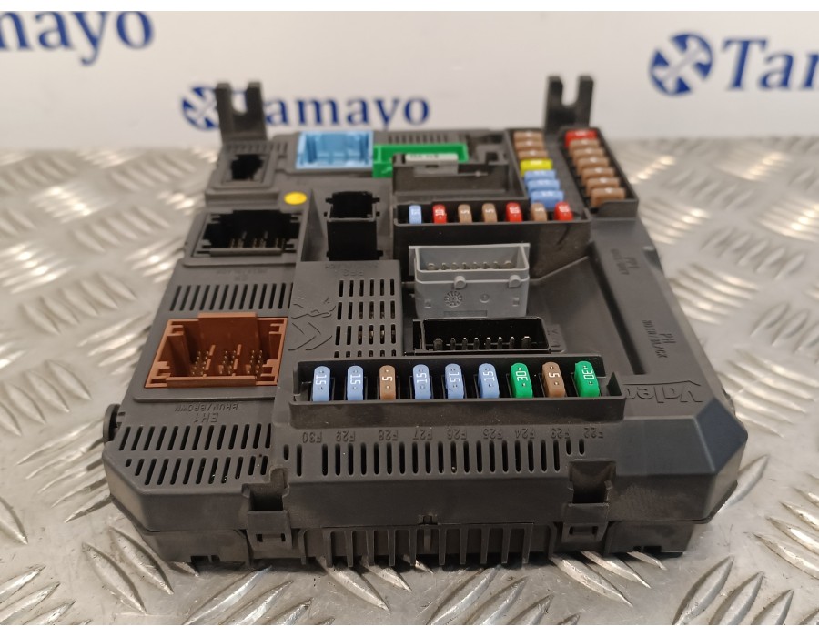 Recambio de caja reles / fusibles para peugeot 208 1.2 12v e-vti referencia OEM IAM 9807531680 22661F01 BSIN0200