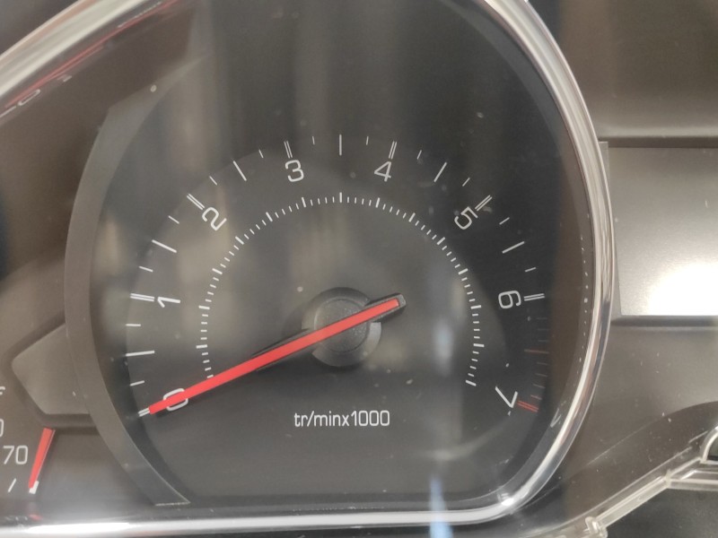 Recambio de cuadro instrumentos para peugeot 208 1.2 12v e-vti referencia OEM IAM 9805400380J 769167080U 769317790U