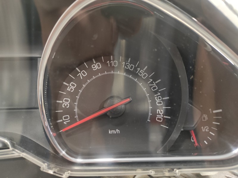 Recambio de cuadro instrumentos para peugeot 208 1.2 12v e-vti referencia OEM IAM 9805400380J 769167080U 769317790U