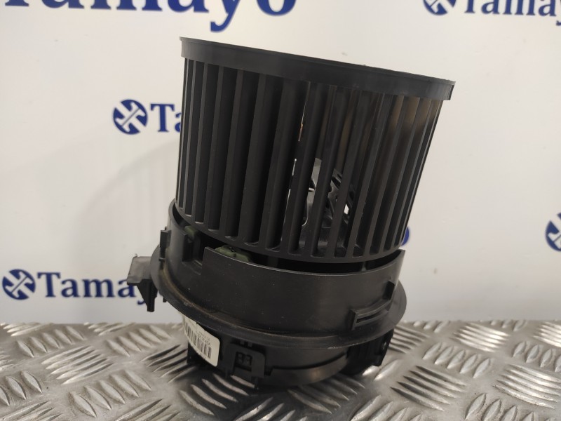 Recambio de motor calefaccion para peugeot 208 1.2 12v e-vti referencia OEM IAM T1013140A  T1013142J