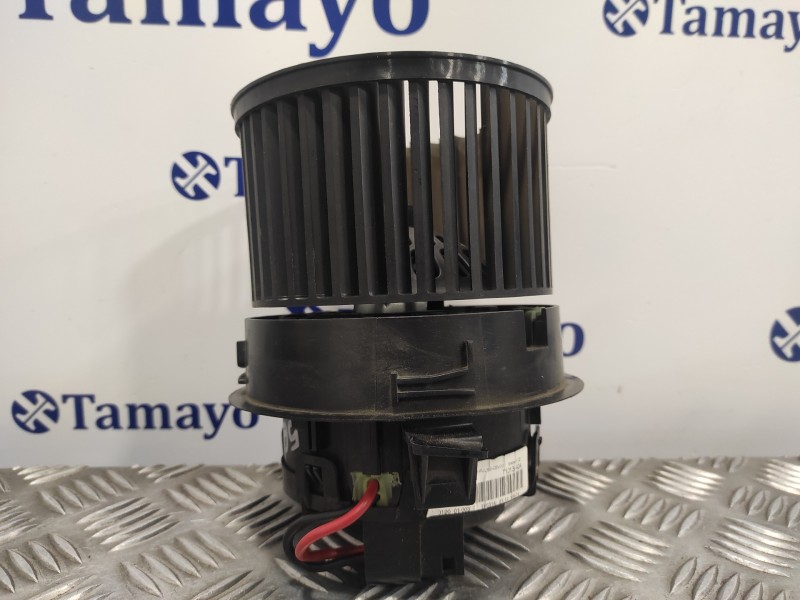 Recambio de motor calefaccion para peugeot 208 1.2 12v e-vti referencia OEM IAM T1013140A  T1013142J