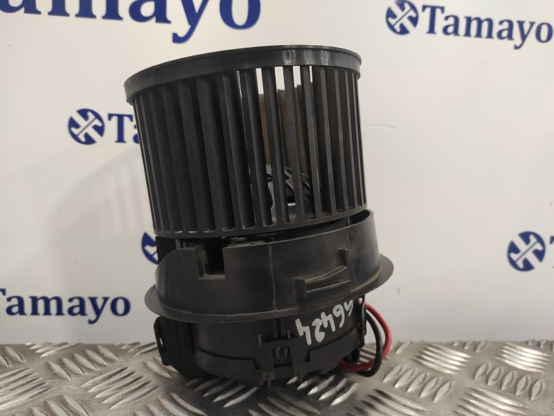 Recambio de motor calefaccion para peugeot 208 1.2 12v e-vti referencia OEM IAM T1013140A  T1013142J