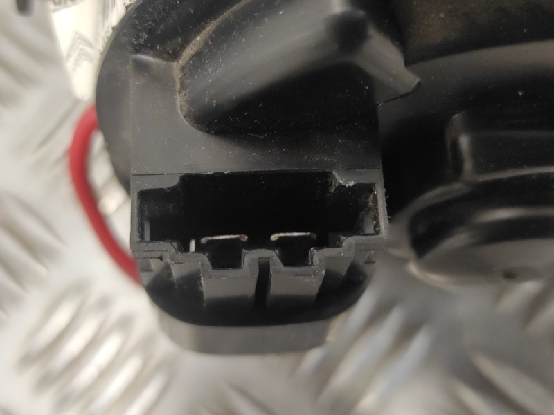 Recambio de motor calefaccion para peugeot 208 1.2 12v e-vti referencia OEM IAM T1013140A  T1013142J