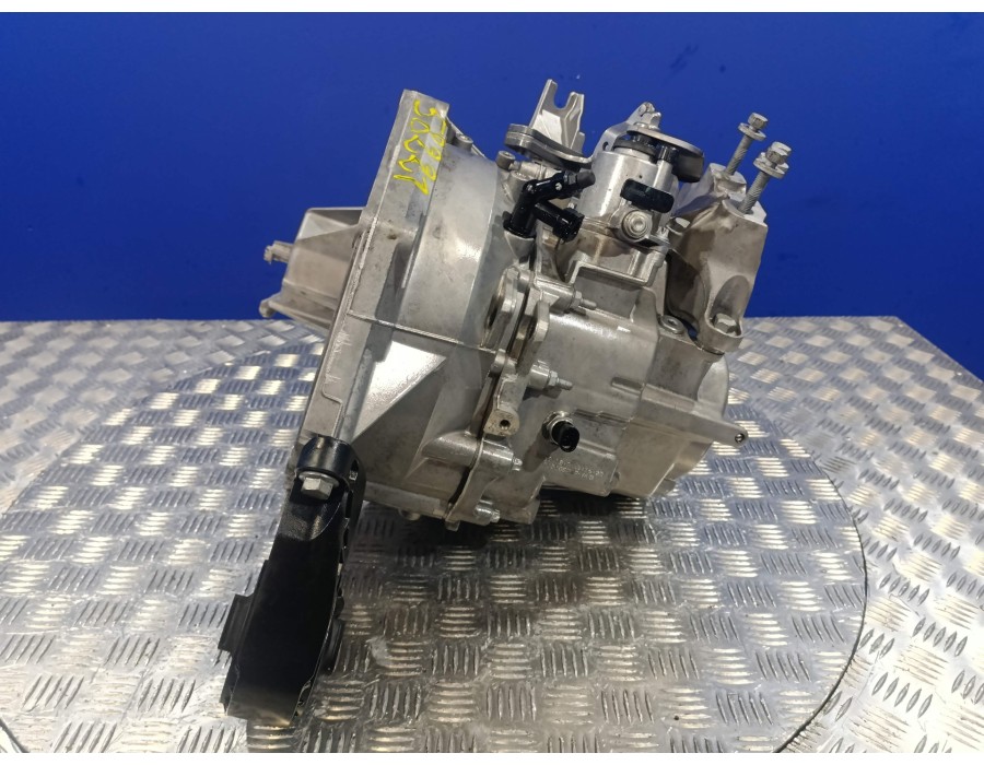 Recambio de caja cambios para opel zafira tourer referencia OEM IAM F40MYJ  