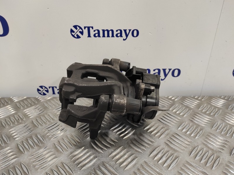 Recambio de pinza freno trasera derecha para bmw serie 2 gran tourer (f46) referencia OEM IAM   679895806