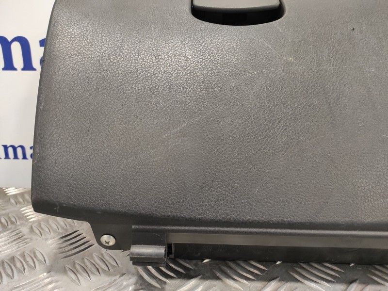 Recambio de guantera para subaru impreza g12 2.0 diesel cat referencia OEM IAM 66123FG010  