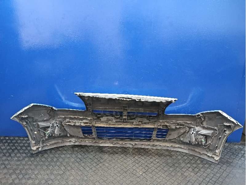 Recambio de paragolpes delantero para renault scenic iii referencia OEM IAM   