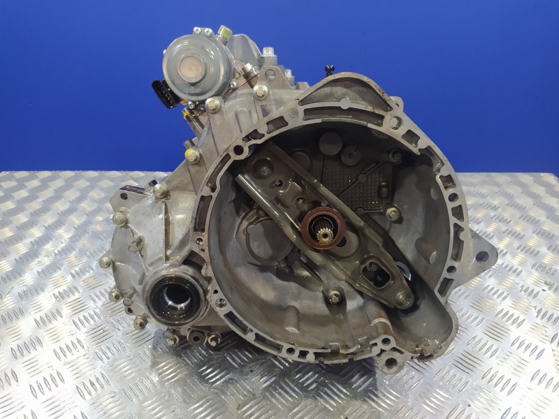 Recambio de caja cambios para smart fortwo coupe 0.8 cdi referencia OEM IAM 717483  A4513700101