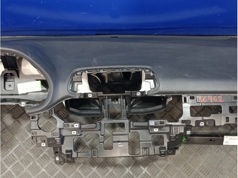 Recambio de salpicadero para hyundai i30 fastback 1.4 tgdi cat referencia OEM IAM 84721G4000 84710G4000 84711G4000