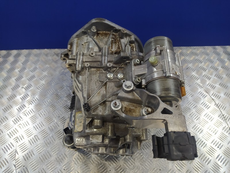 Recambio de caja cambios para smart fortwo coupe 0.8 cdi referencia OEM IAM 717483  A4513700101