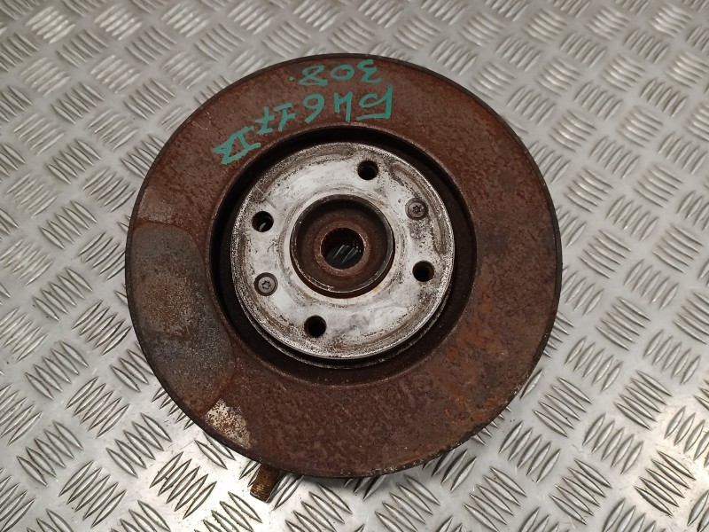 Recambio de mangueta delantera izquierda para peugeot 308 1.6 hdi fap referencia OEM IAM   