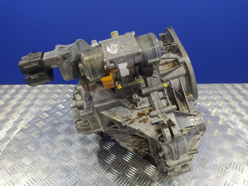 Recambio de caja cambios para smart fortwo coupe 0.8 cdi referencia OEM IAM 717483  A4513700101