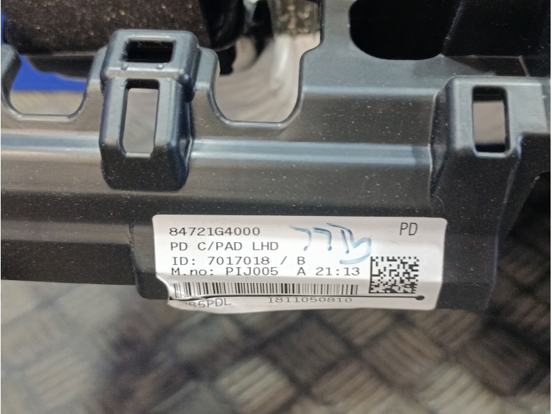 Recambio de salpicadero para hyundai i30 fastback 1.4 tgdi cat referencia OEM IAM 84721G4000 84710G4000 84711G4000