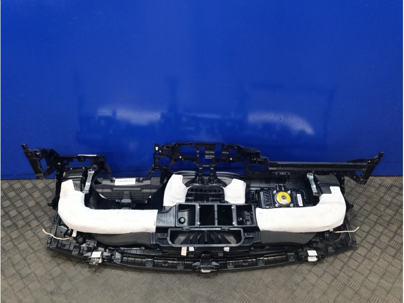 Recambio de salpicadero para hyundai i30 fastback 1.4 tgdi cat referencia OEM IAM 84721G4000 84710G4000 84711G4000