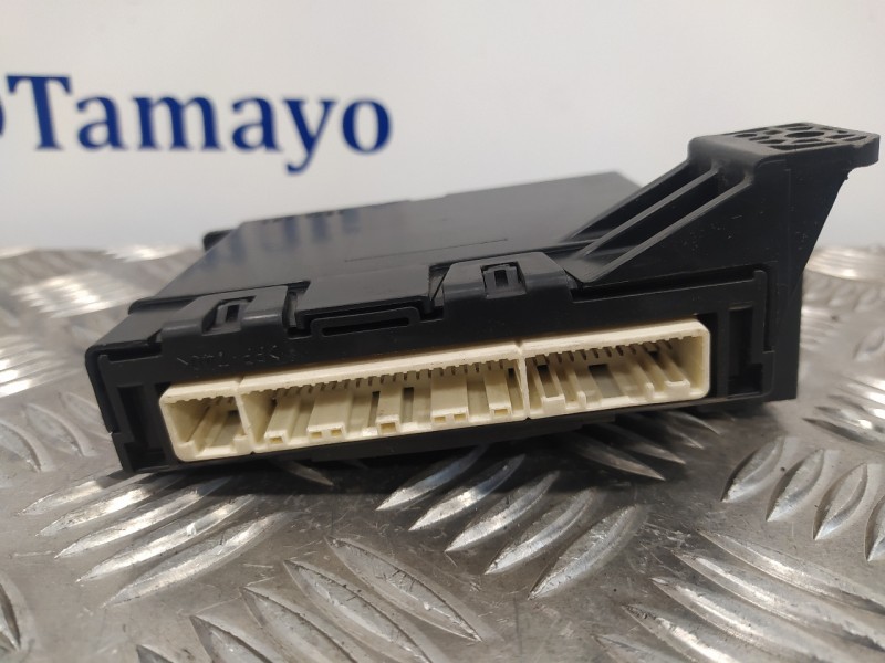 Recambio de modulo electronico para toyota prius (nhw30) 1.8 16v cat referencia OEM IAM 8865047160  1777008002